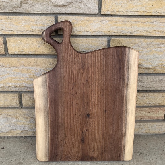 Handmade live edge charcuterie serving board - Picture 3 of 4